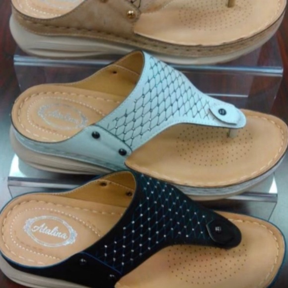 Italina Black Comfort Textured Rhinestone Thong Wedge Padded Slide On Sandals - Picture 2 of 7